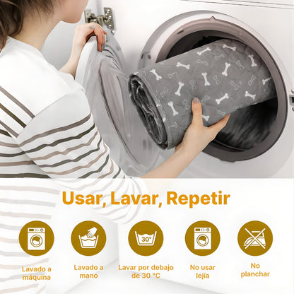 "CLEANPAW" Almohadilla reutilizable para mascotas.